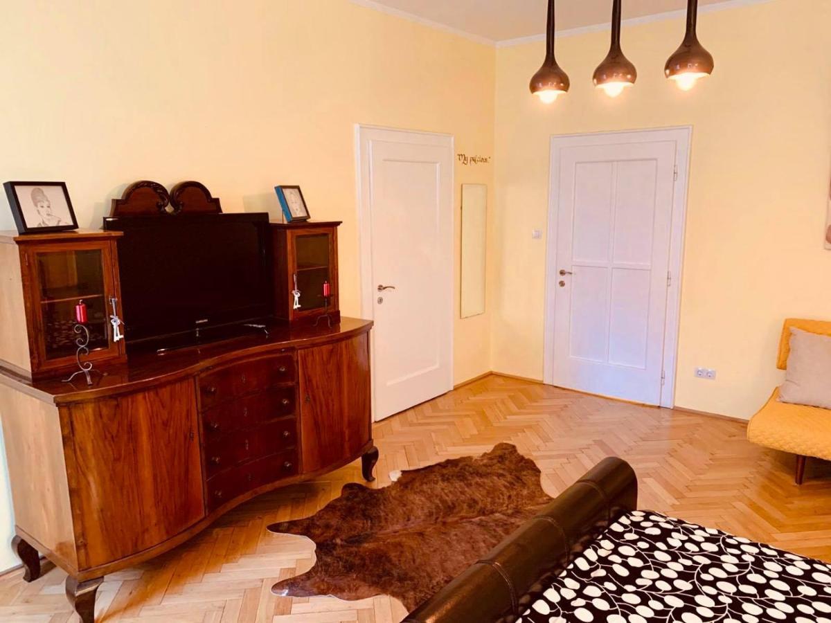 Cinematheque Ultracentral Apartment Sibiu Eksteriør bilde